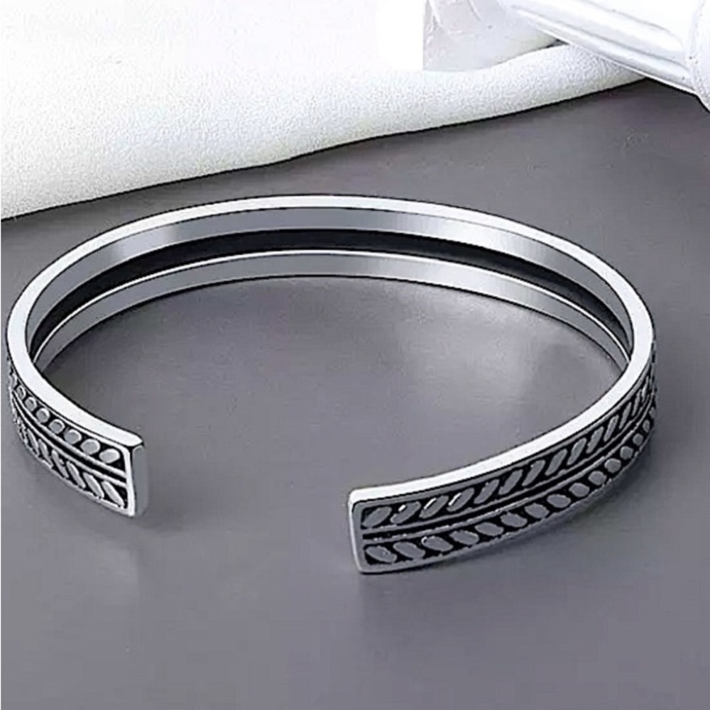Pattern Design Sterling Silver Cuff Bangle Bracelet - Picture 3 of 5